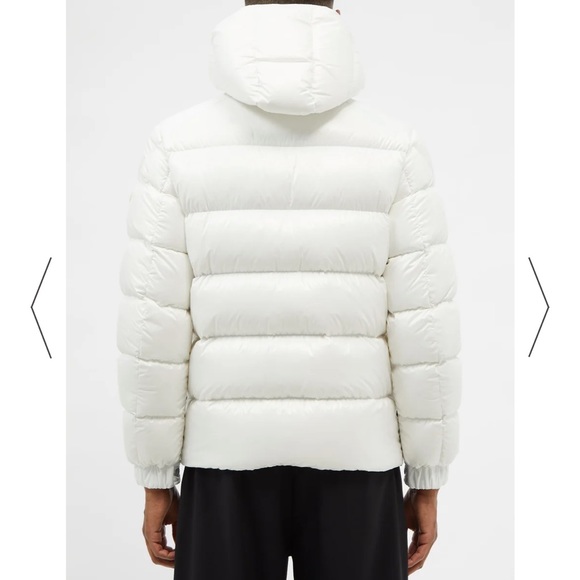 ❌ SOLD 😍MONCLER HAINE ZIG ZAG DOWN JACKET
WHITE & BLACK - Picture 4 of 15